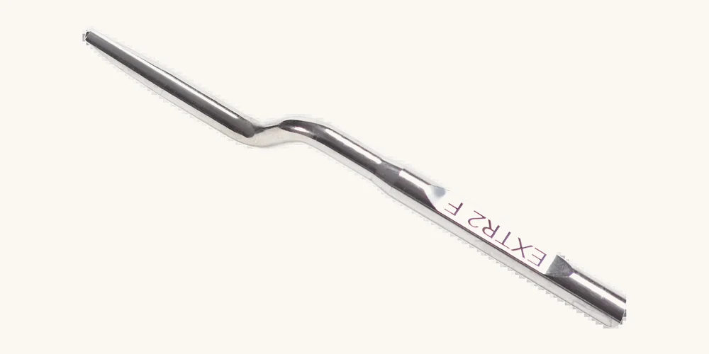 Extractor 2 — concave profile for mesial/distal wedge effect